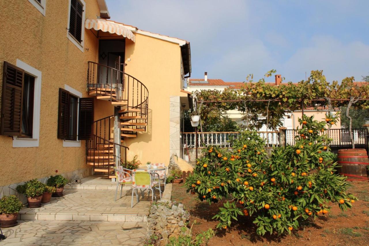 Lily'S Lovely Apartments Fažana Εξωτερικό φωτογραφία