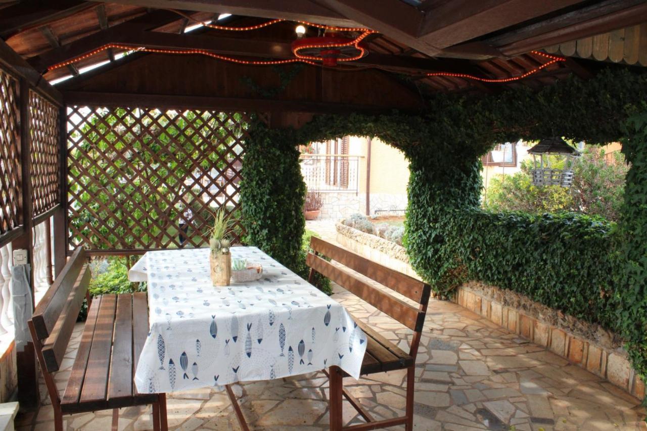 Lily'S Lovely Apartments Fažana Εξωτερικό φωτογραφία