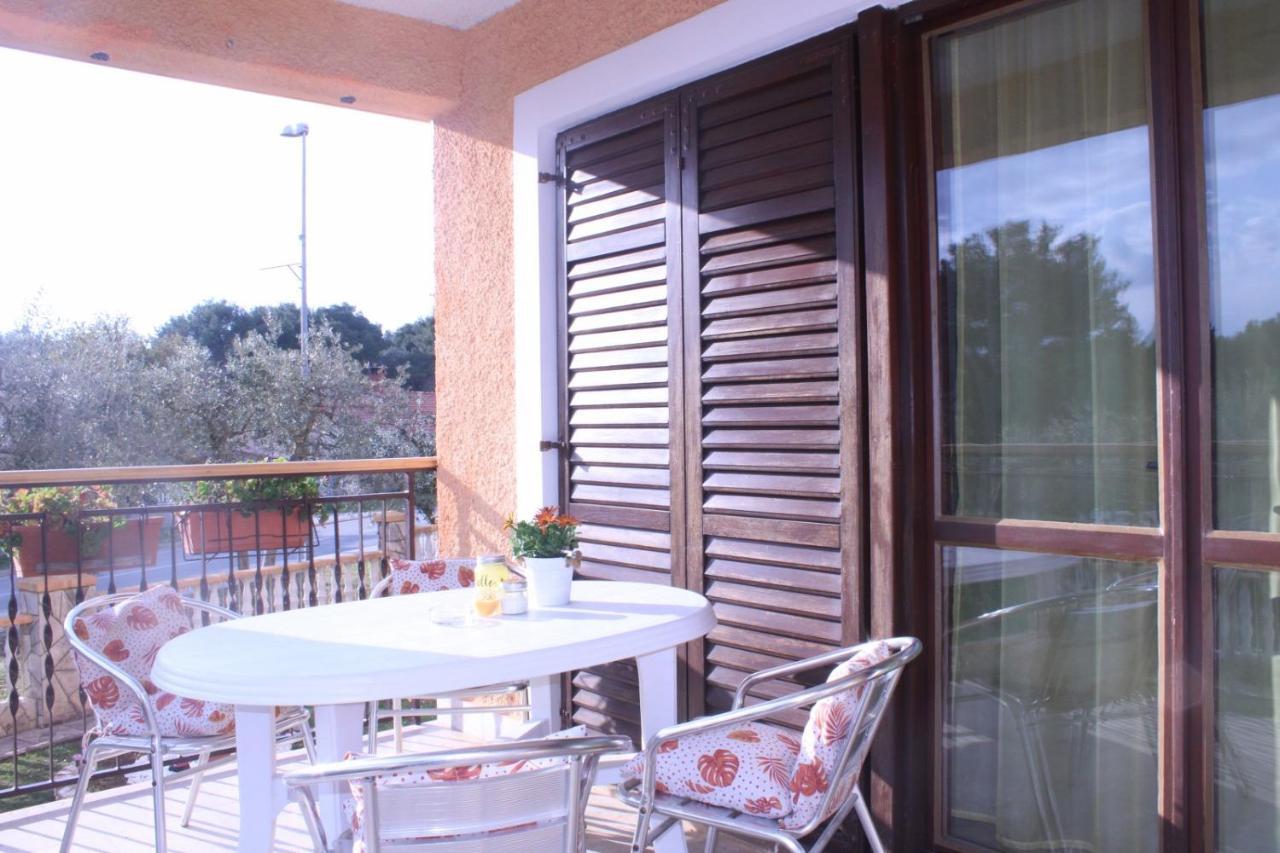 Lily'S Lovely Apartments Fažana Εξωτερικό φωτογραφία