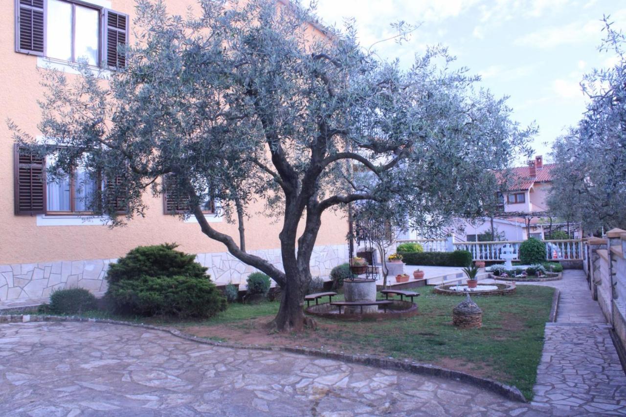 Lily'S Lovely Apartments Fažana Εξωτερικό φωτογραφία