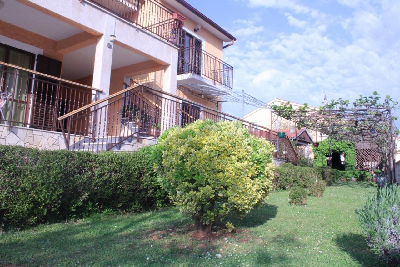 Lily'S Lovely Apartments Fažana Εξωτερικό φωτογραφία